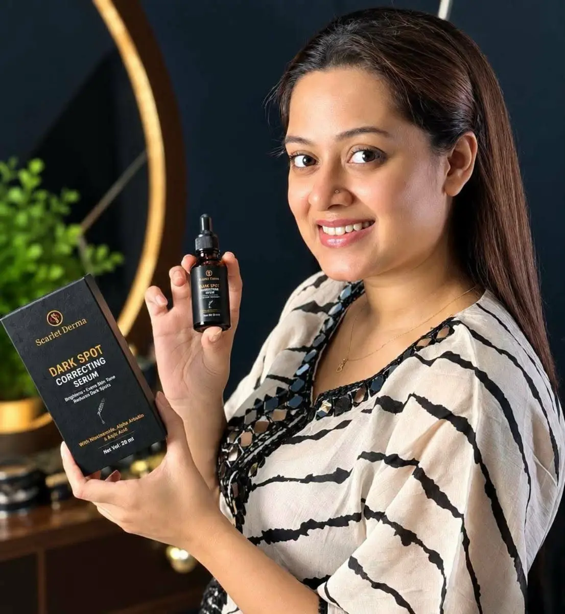Scarlet Derma Dark Spot Correcting Serum presented with its box